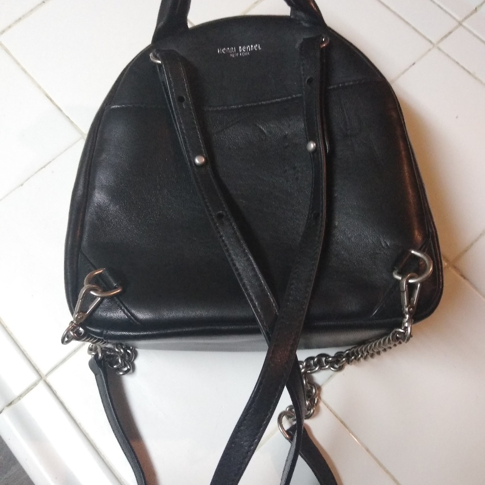 SOLD !!🚨👀Henri Bendel👀🚨 712 backpack - Picture 4 of 8